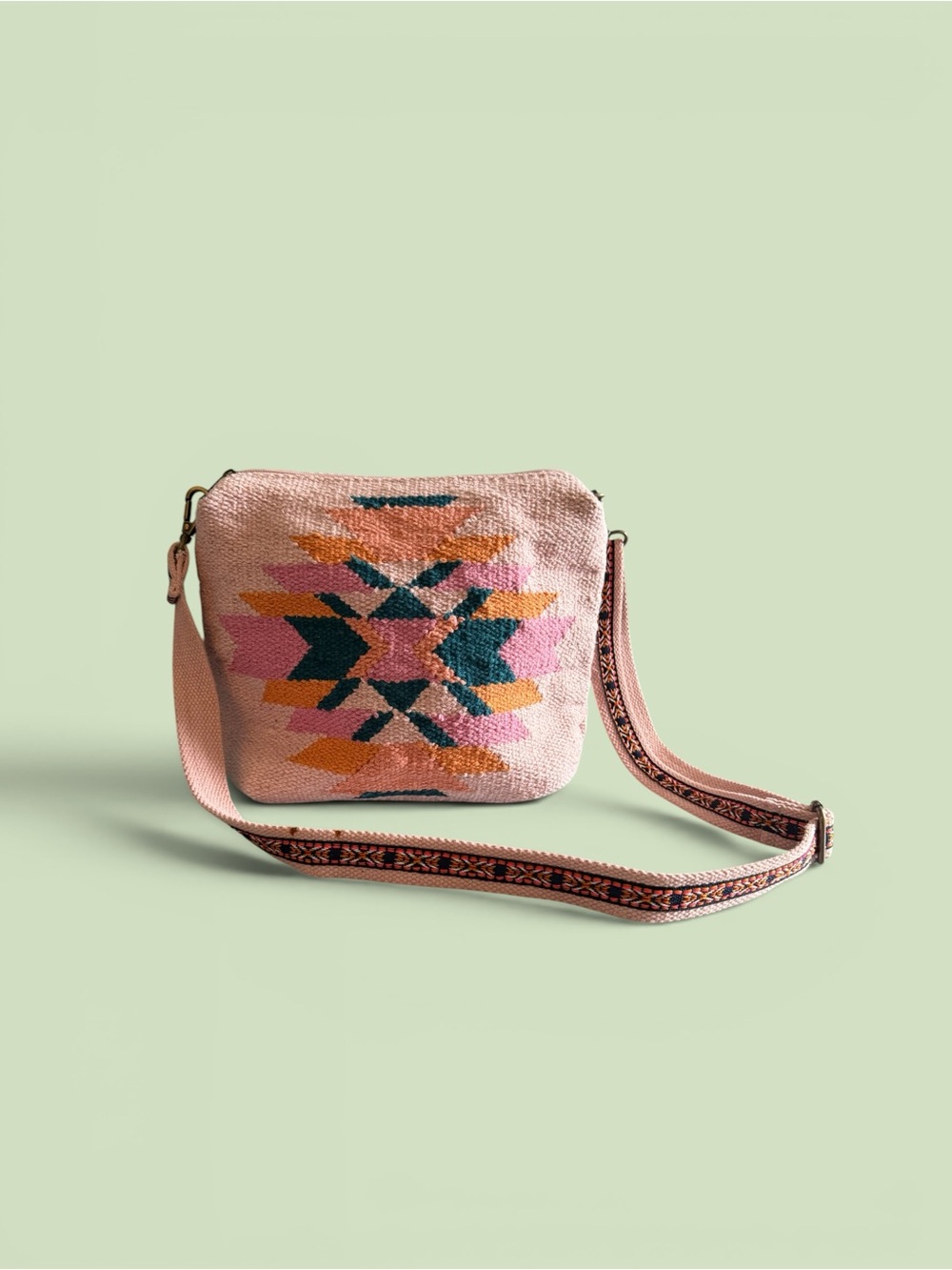 Pink Boho Geometric Woven Crossbody Bag with Patterned Strap NWOT
